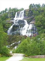 Tvindefossen - водопад молодости